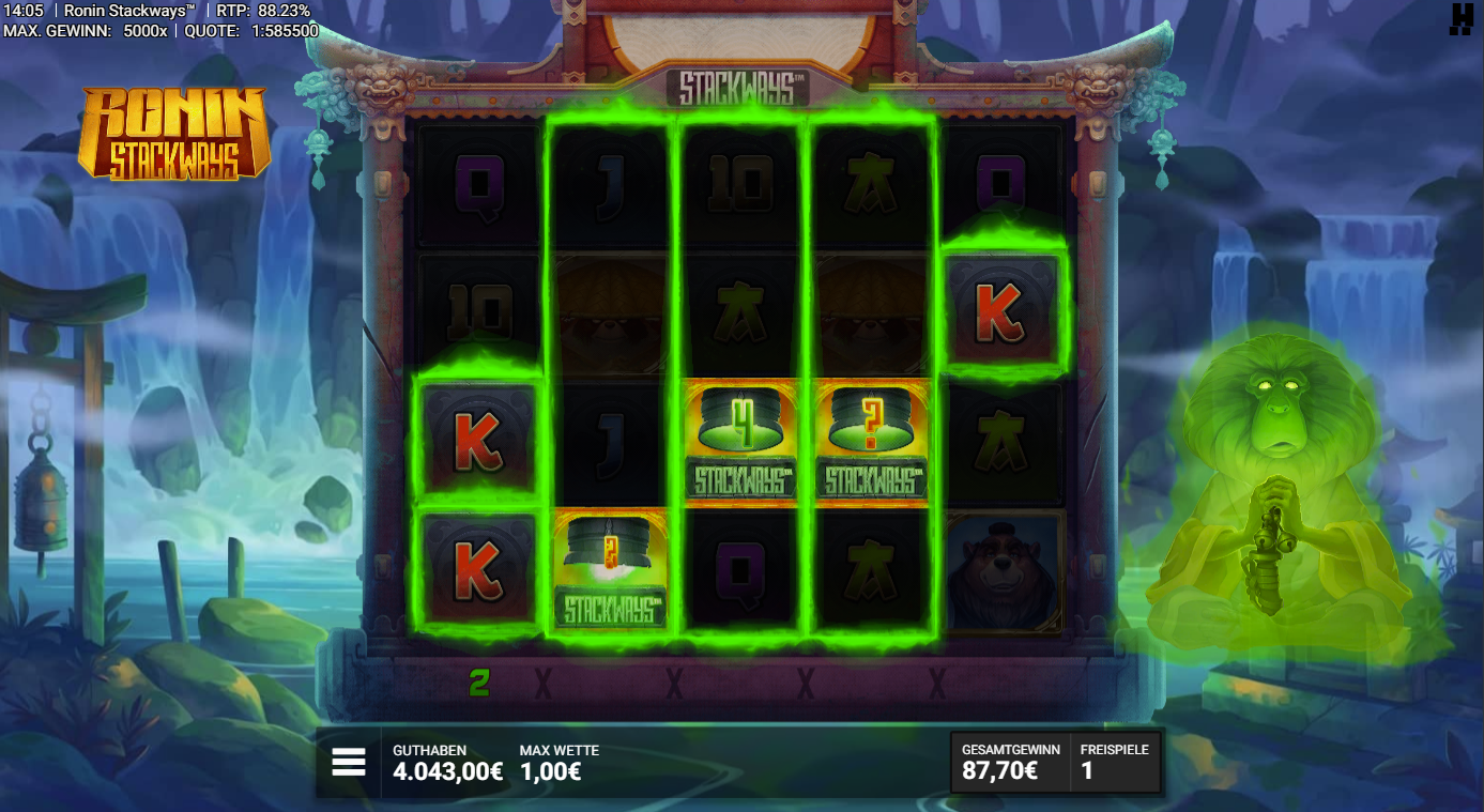 Ronin-Stackways-Slot mit gr&uuml;nen Stackways‑Feldern, Panda, B&auml;r und A‑K‑Q‑J‑10.
