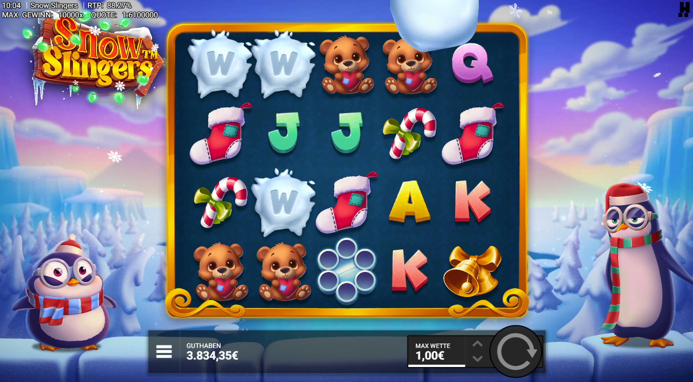 Snow-Slingers-Slot mit Schnee‑Wilds, Teddyb&auml;ren, Socke, Glocke und A‑K‑Q‑J‑Symbolen.