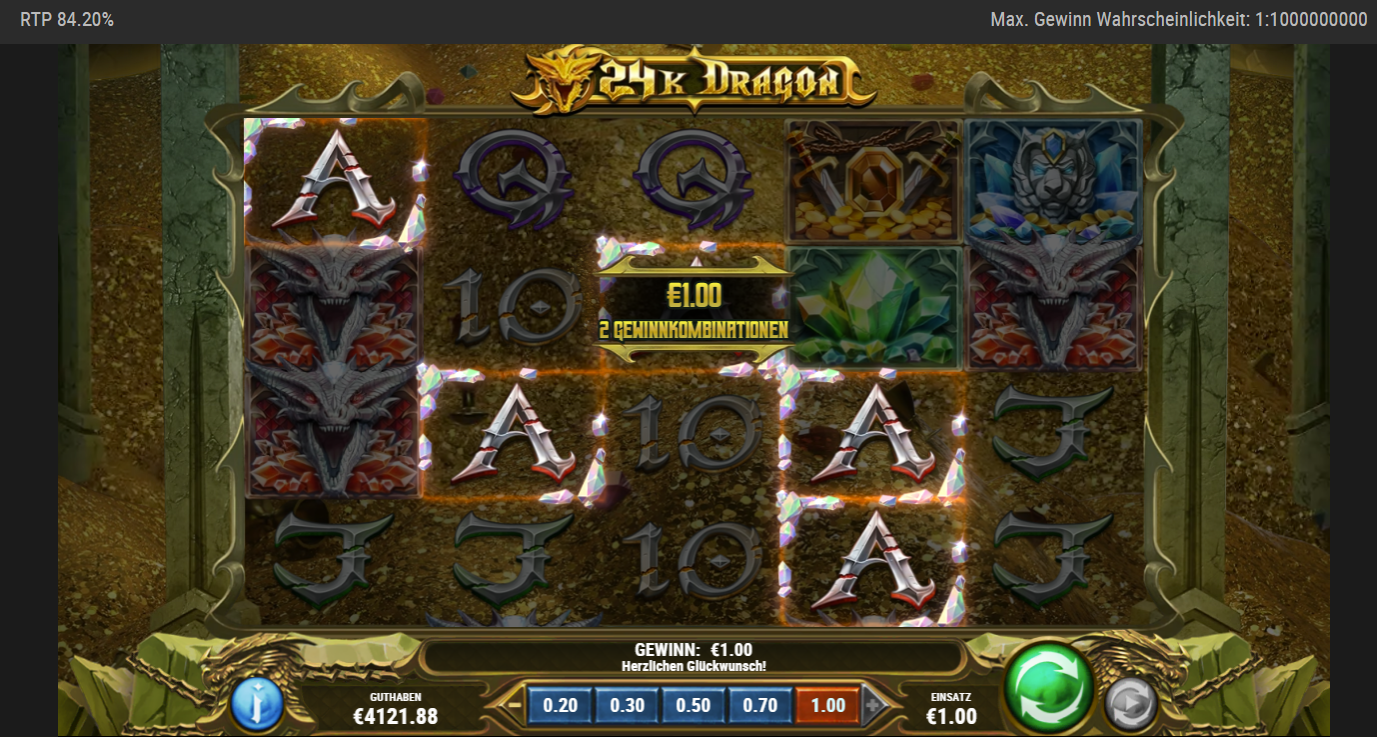24k-Dragon-Slot mit Gewinnfeldern, Drachenk&ouml;pfen, Smaragden und A‑K‑Q‑J‑10‑Symbolen.