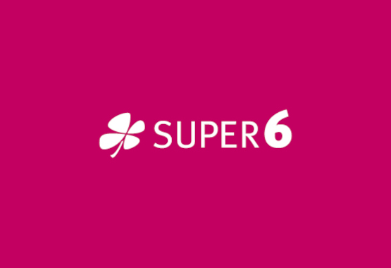 SUPER 6-Logo auf rosa Hintergrund