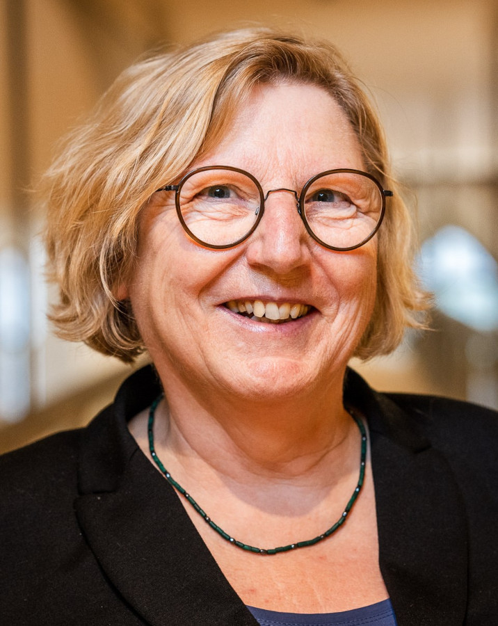 Dr. Dina Sonntag