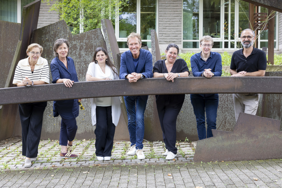 Miglieder der Jury des Lotto-Museumspreises nebeneinander stehend