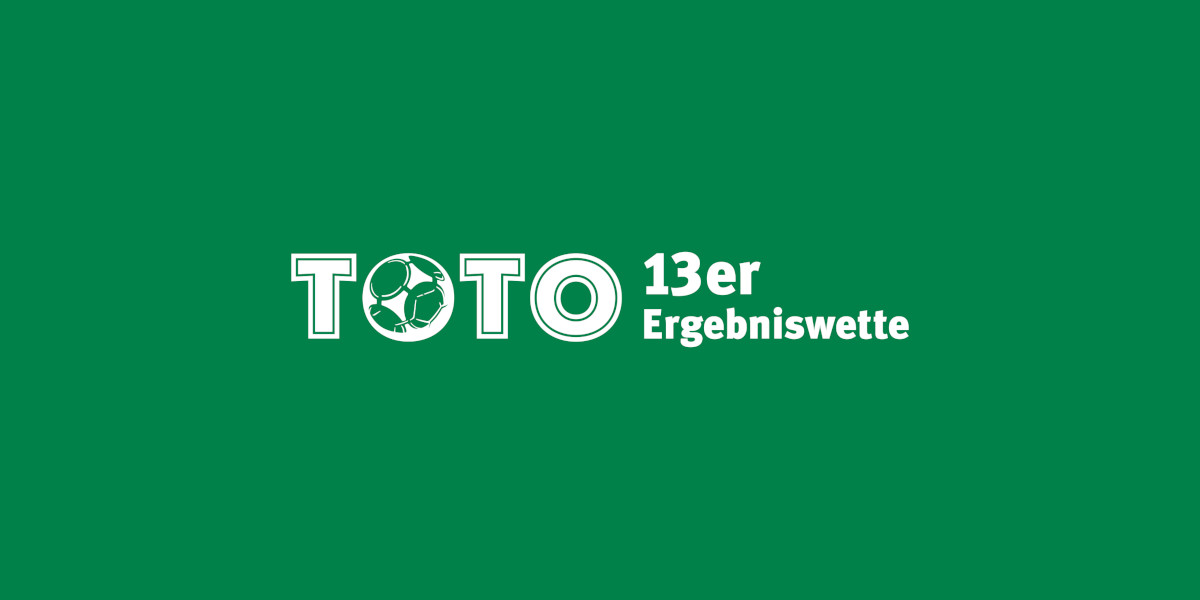 TOTO-Logo: Weißer Schriftzug mit Fußballsymbol und Text ‚13er Ergebniswette‘ auf grünem Hintergrund.