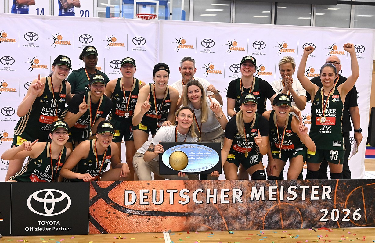 Jubelndes Team der Rutronik Stars Keltern, Deutscher Meister 2026